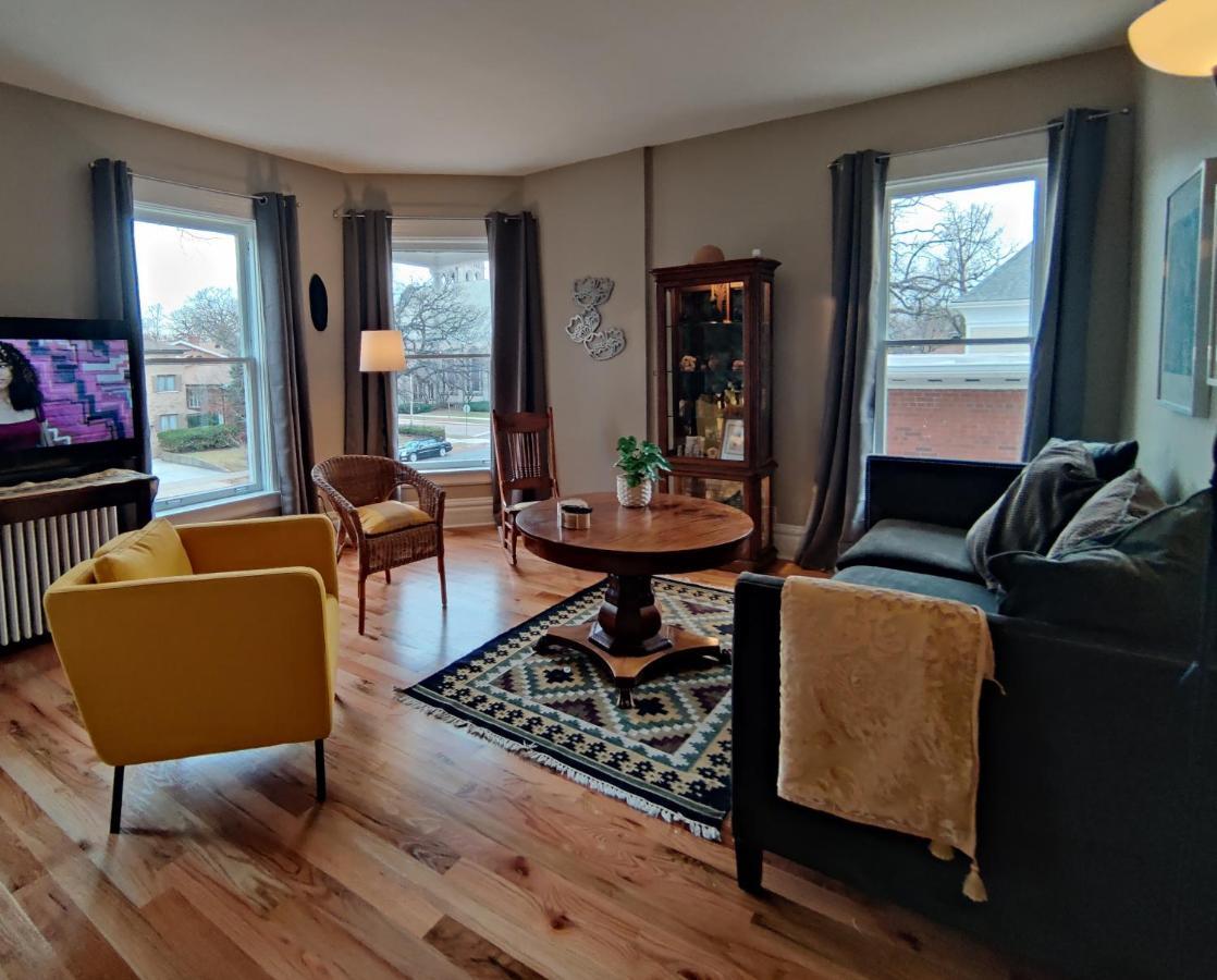 Apartment Historic For 6 / Hemingway District *